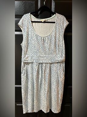 Boden Mini Polka Dot Scoop Neck Day Dress